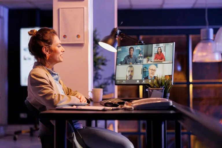 Tips for Managing Remote Employees: The Complete Leadership Guide
